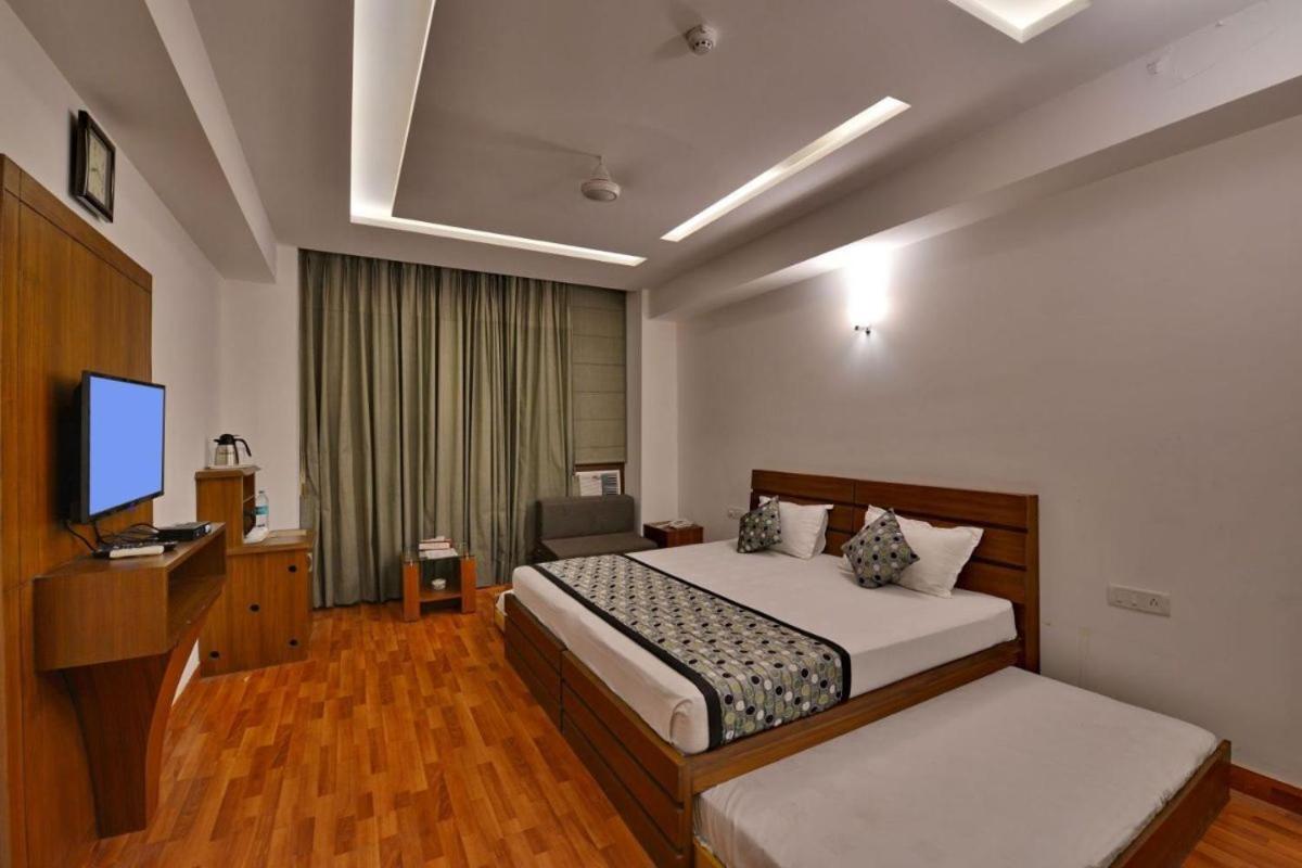 Modi Hotel & Resorts Pinjaur Bagian luar foto