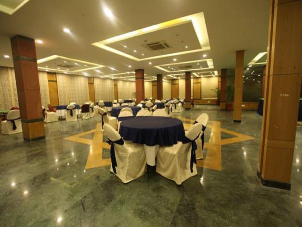 Modi Hotel & Resorts Pinjaur Bagian luar foto