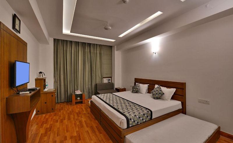 Modi Hotel & Resorts Pinjaur Bagian luar foto